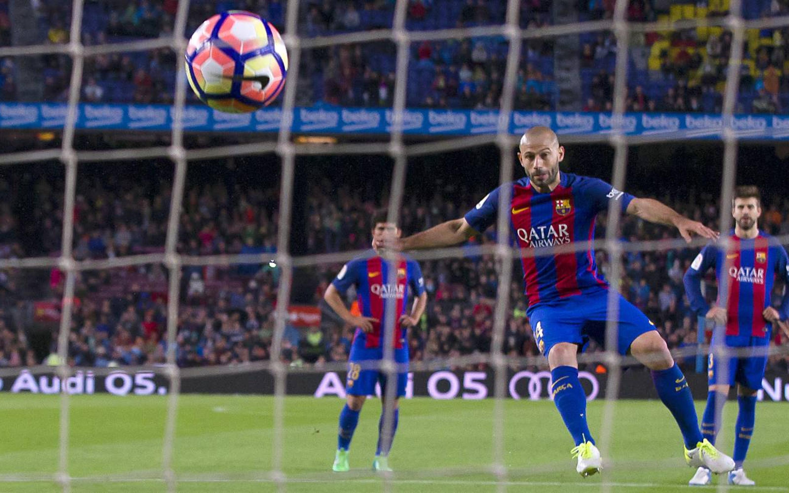 Javier Mascherano's First Goal For FC Barcelona