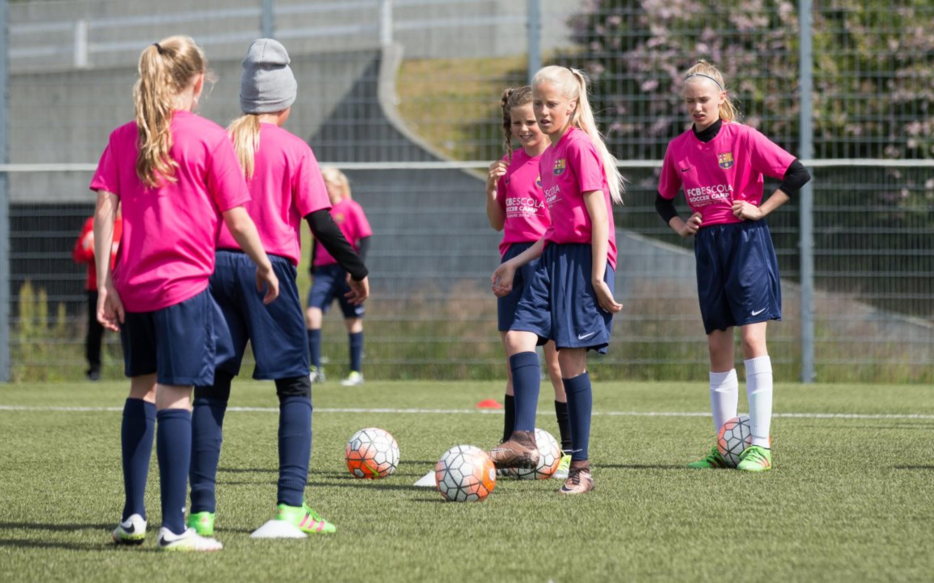 The First FCBEscola Girls Football Camp in Iceland