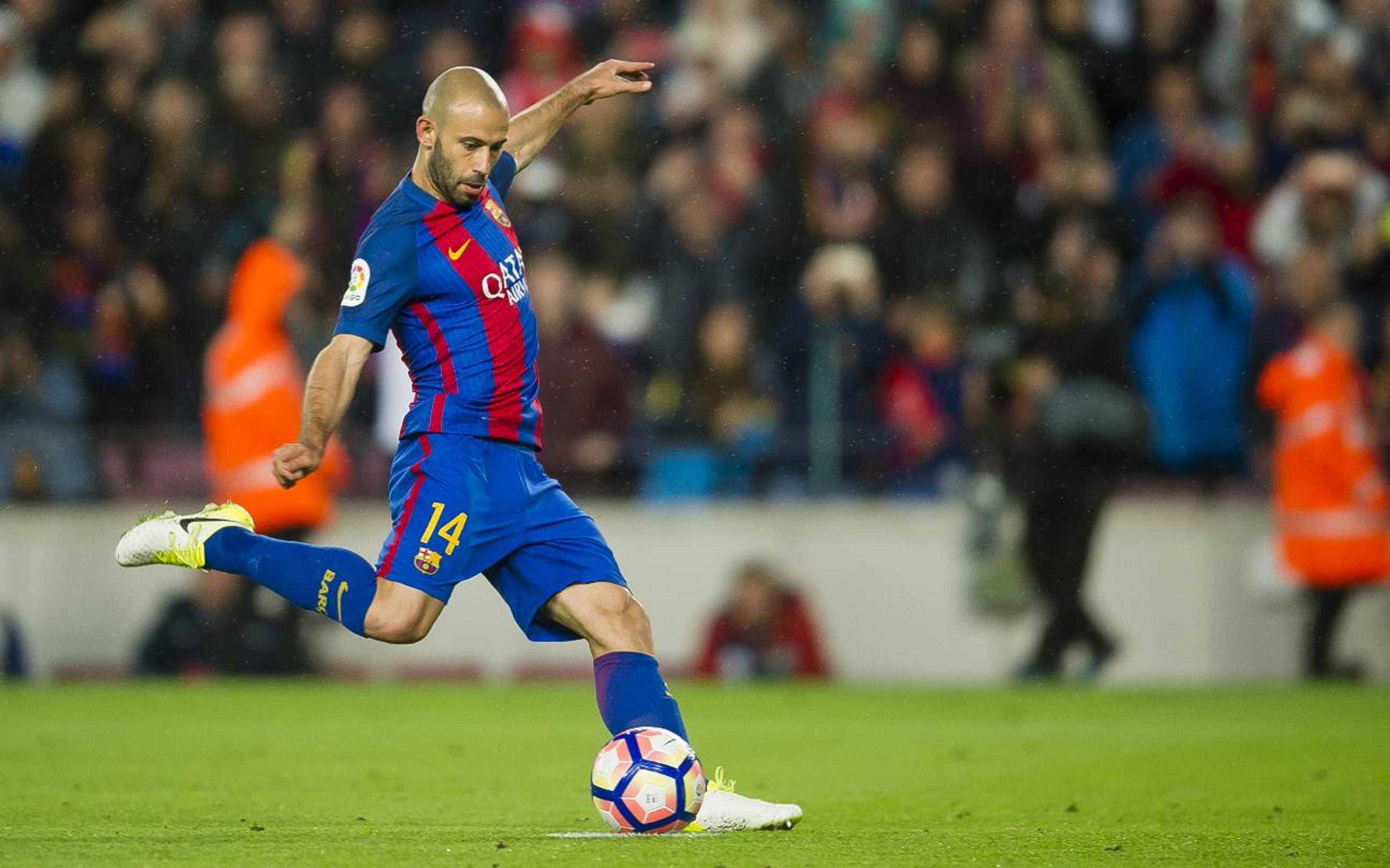 Javier Mascherano's First Goal For FC Barcelona