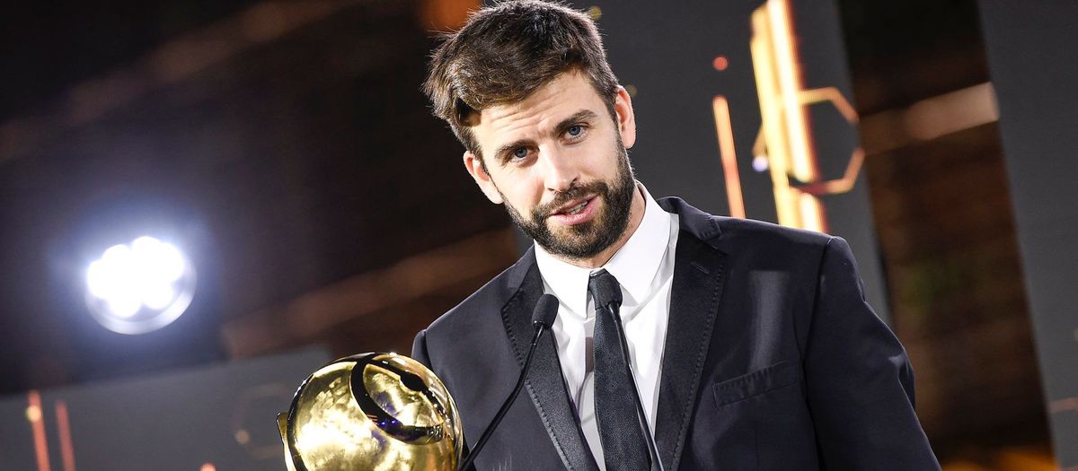 Gerard Piqué, given the 'Player Career Award' by 'Globe Soccer'