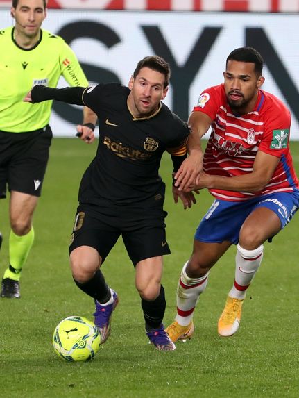 Granada v Barça in photos