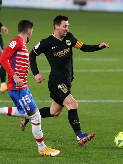 Granada v Barça in photos