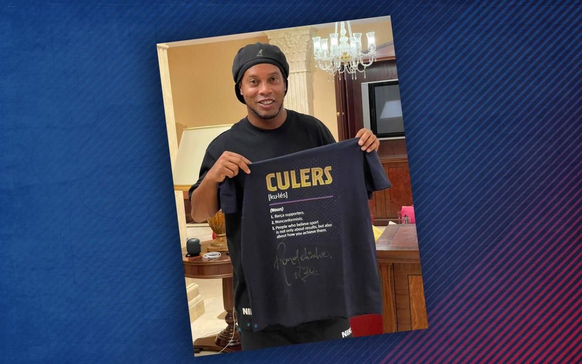 ¿Quieres esta camiseta firmada por Ronaldinho? Participa en el concurso... ¡y podría ser tuya!