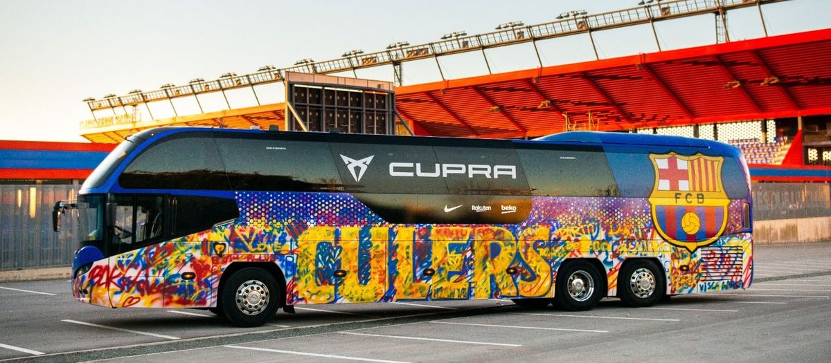 Very special team designs the new FC Barcelona bus