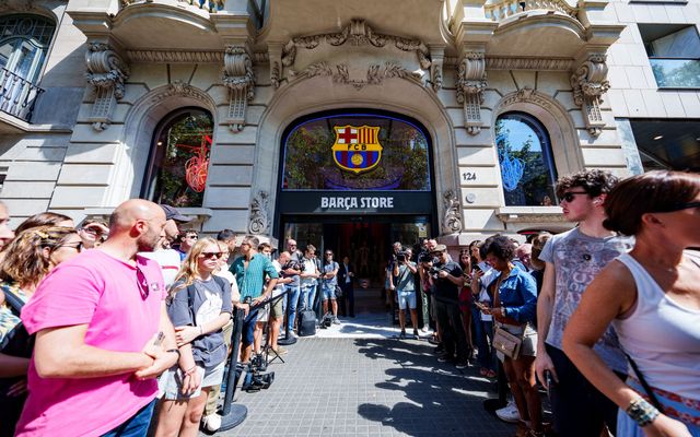 FC Barcelona Femení have reached an agreement with Lieke Martens for the  renewal of her contract for the next three seasons, until June 30, 2022. :  r/WomensSoccer