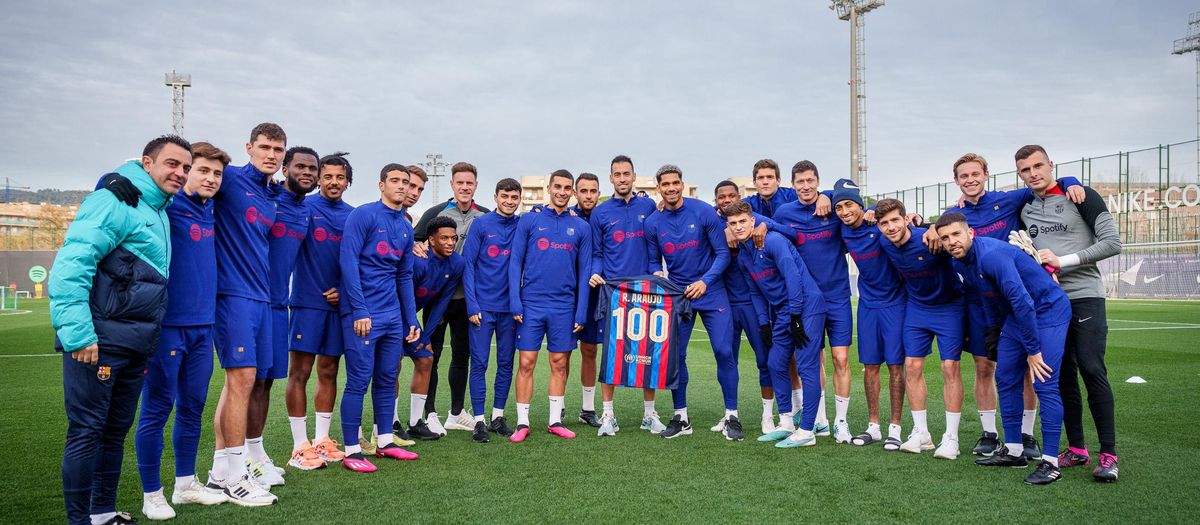 Ronald Araujo in the spotlight in training