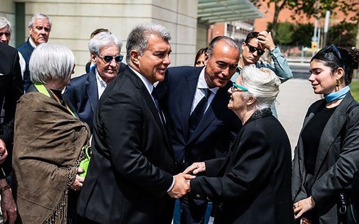 Joan Laporta al funeral de Fuste (2)