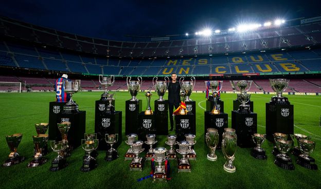 VIDEO: Xavi Hernandez makes his final Camp Nou exit with tears in