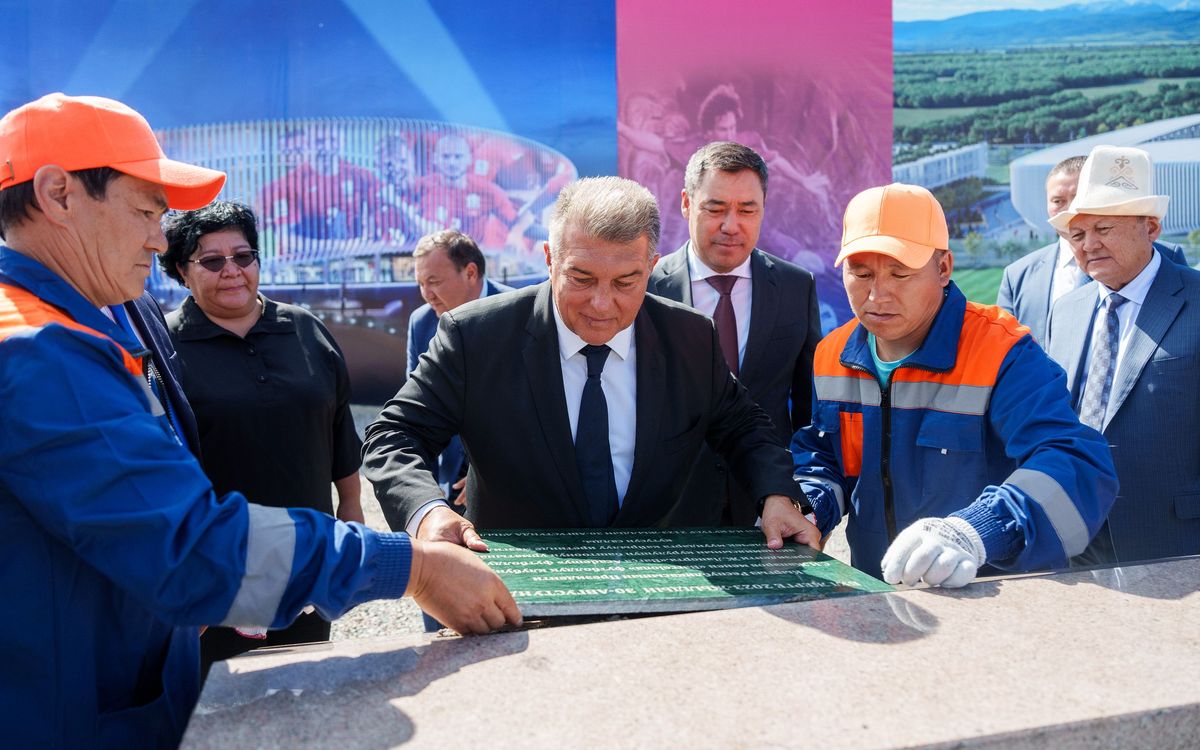 Barça place first brick in new Barça Academy in Bishkek