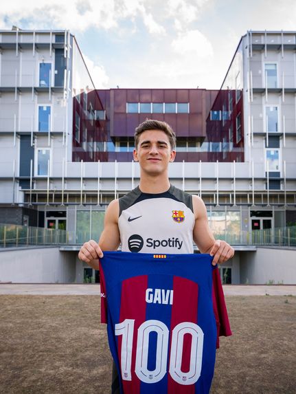 Gavi celebrates 100th senior appearance at La Masia