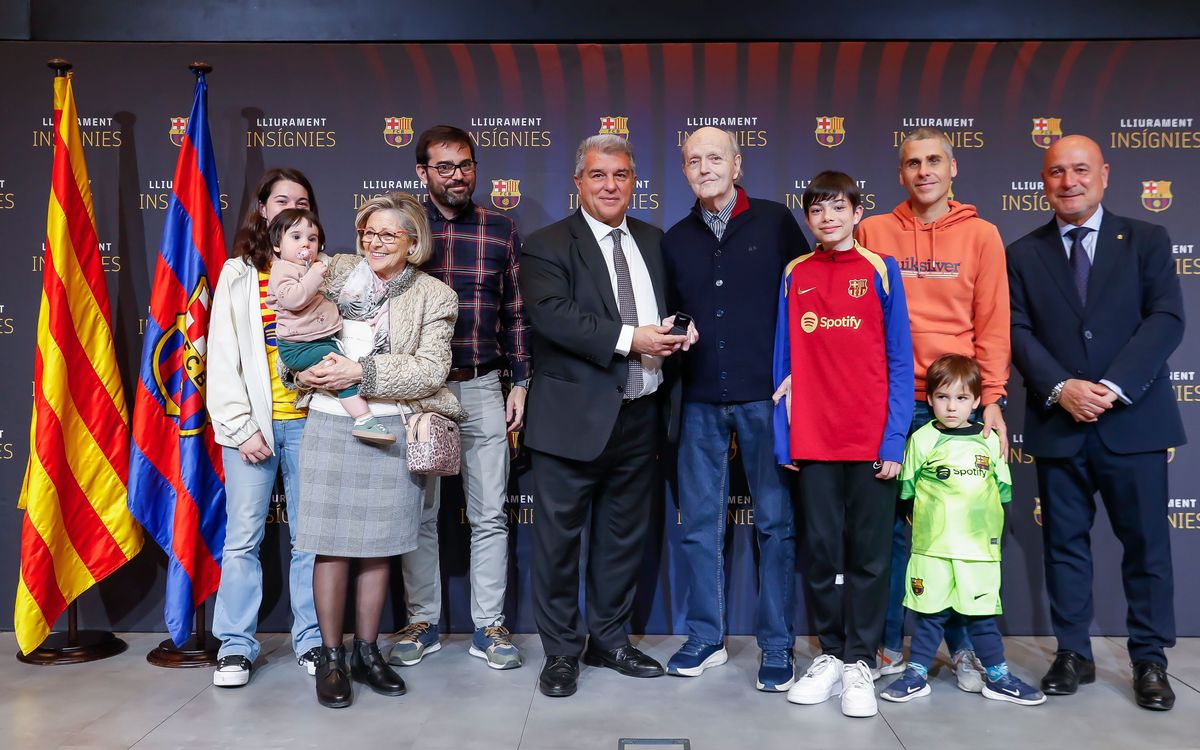 Nova entrega d’insígnies d’or per a socis i sòcies amb mig segle de compromís blaugrana