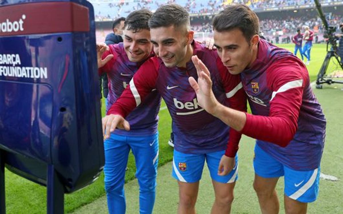 A virtual guide for experiencing Barça in first person