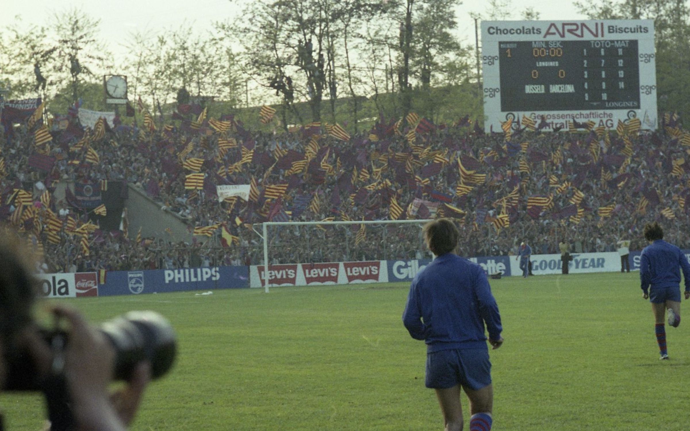 cules El topic de la reminiscencia blaugrana.  Caòtic: insults amenaces... hasta contra els difunts - Página 4 2396_04_07