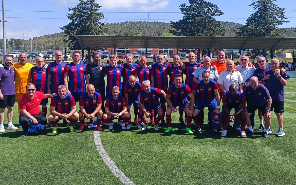 El equipo de la Agrupación participa en el partido del centenario del CF Begues