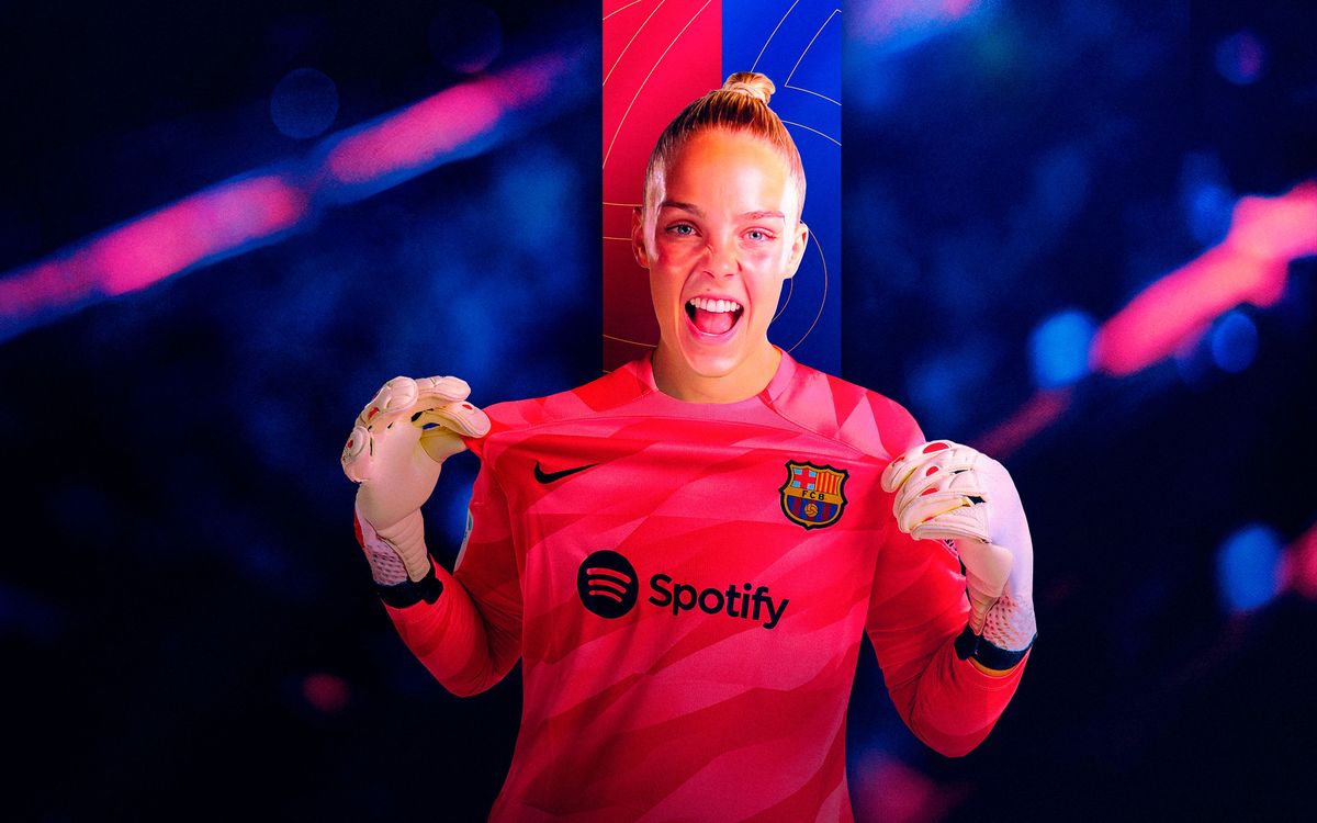 Ellie Roebuck joins FC Barcelona until 2026