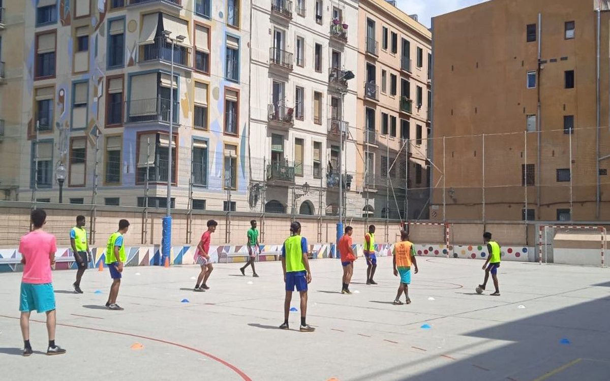 La Fundación FC Barcelona colabora en un proyecto que ha apoyado a más de 600 jóvenes migrantes no acompañados