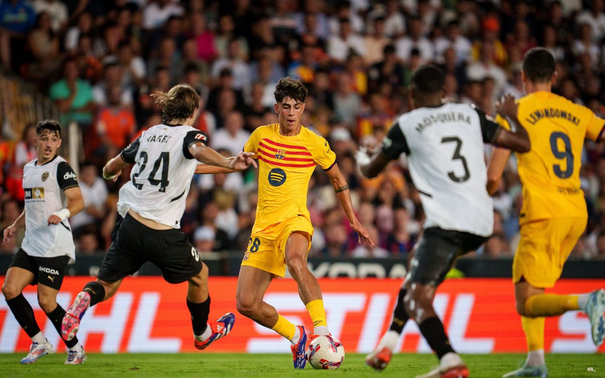 Evening of competitive debuts at Mestalla