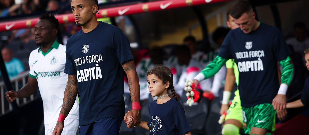 'BE STRONG, CAPTAIN', t-shirt in support of Marc ter Stegen