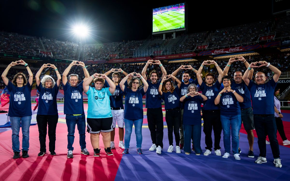 Barça Anthem subtitled and performed in sign language before Barça v Getafe match as part of International Week of Deaf People