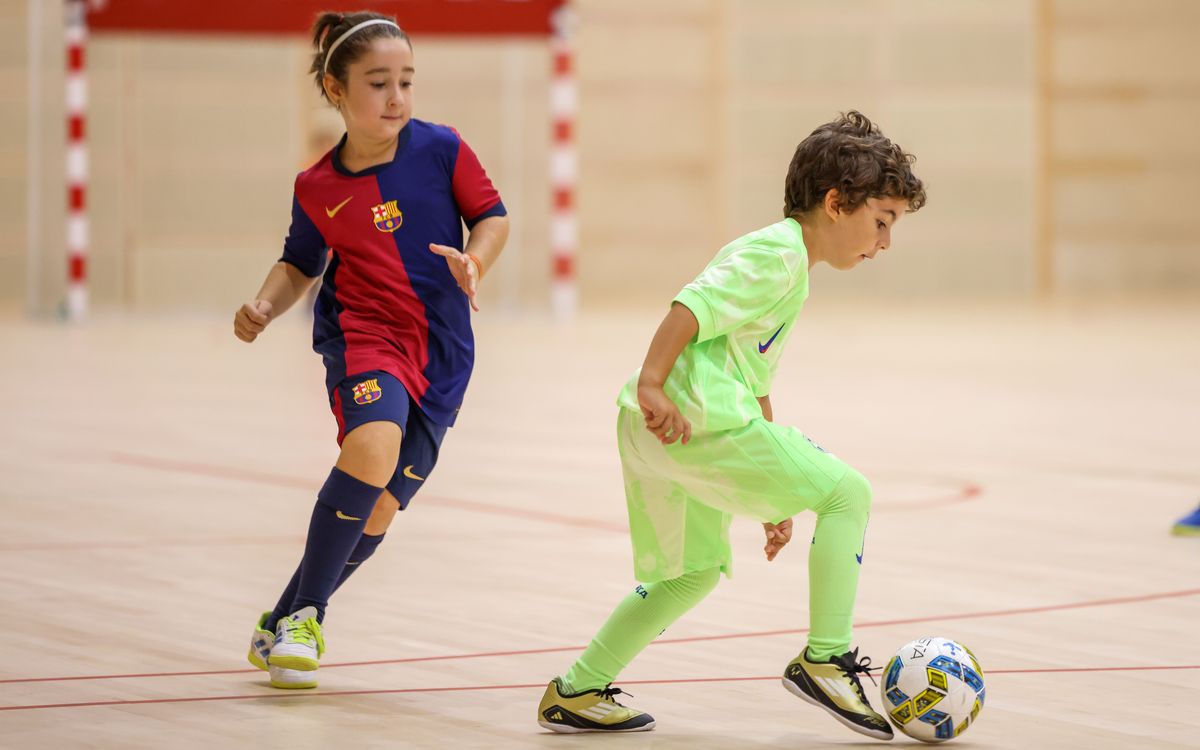 INDOOR FOOTBALL