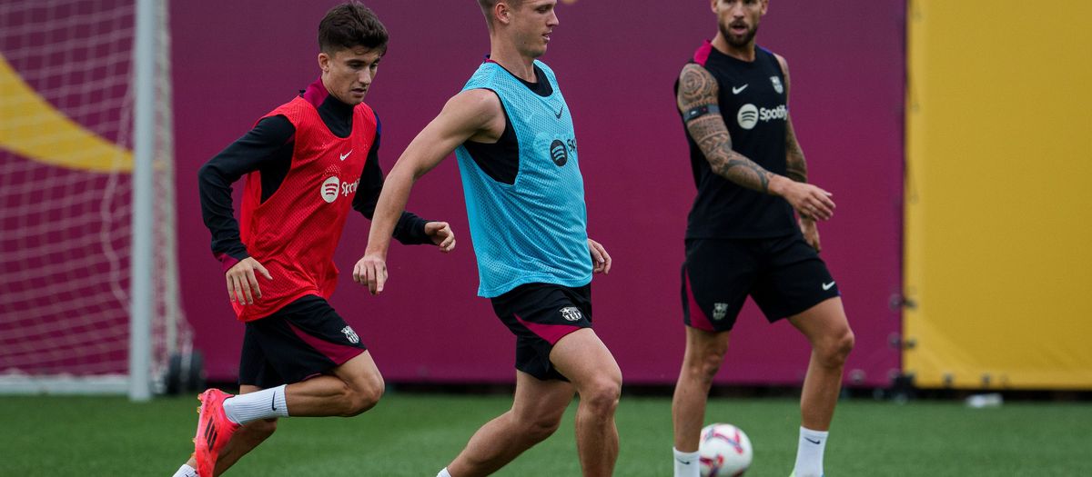 Dani Olmo completes part of the session with the squad