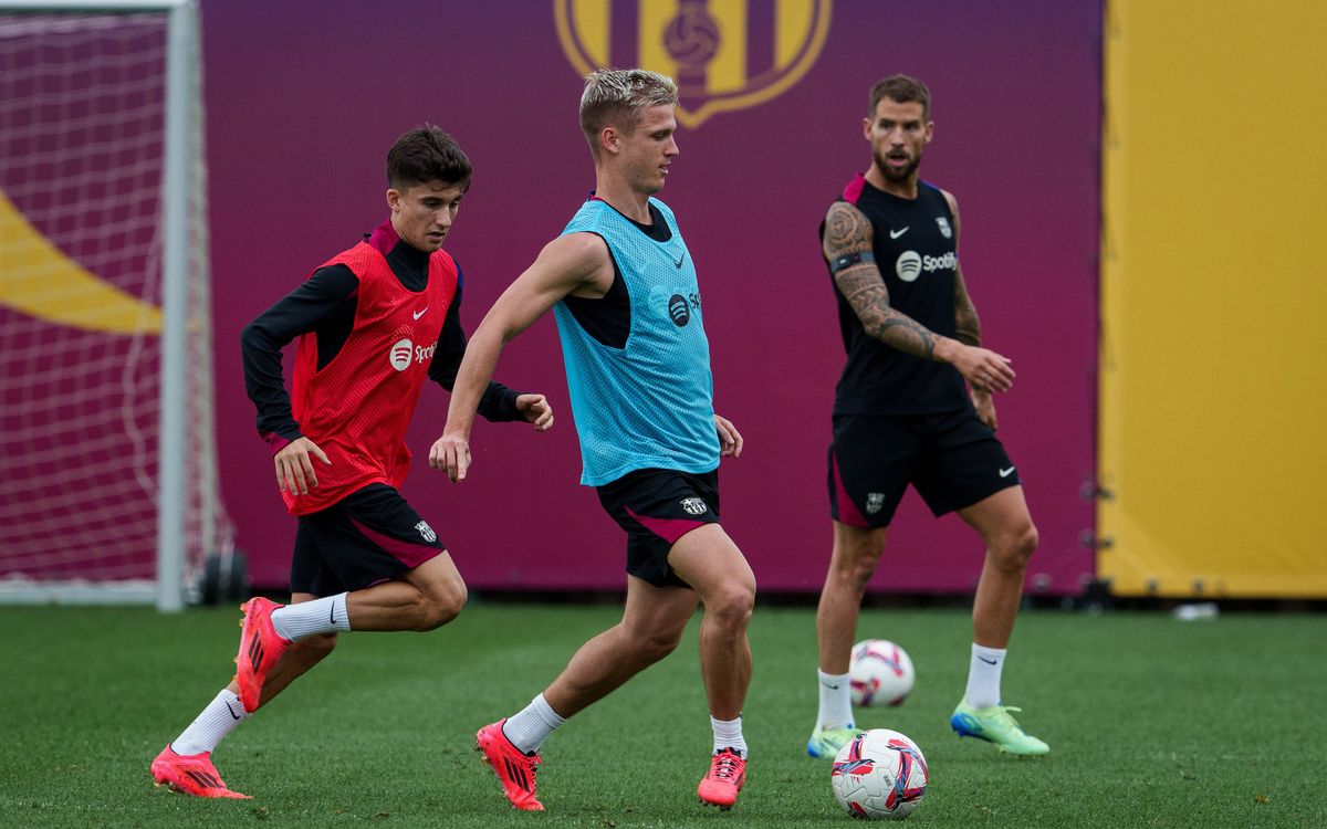 Dani Olmo completes part of the session with the squad