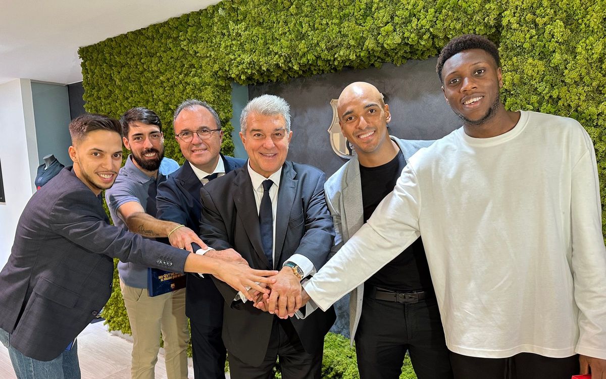 Laporta arropa al Fútbol Sala antes de su estreno en el Palau