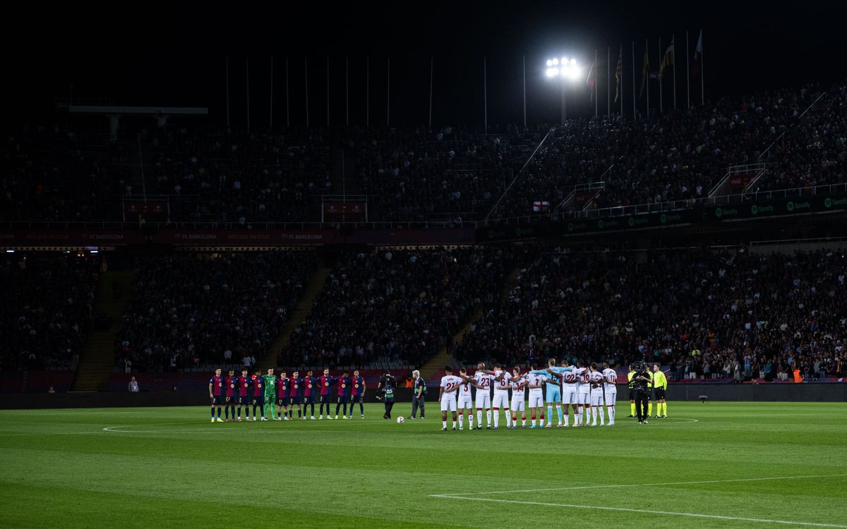 Minut de silenci en memòria de Johan Neeskens.