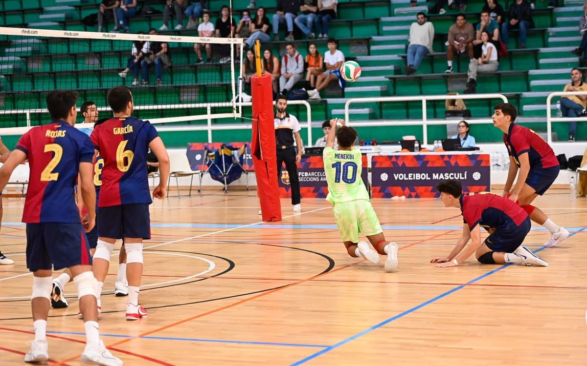 Los azulgranas mantienen el invicto con una victoria en casa ante el CN Sabadell (3-0)