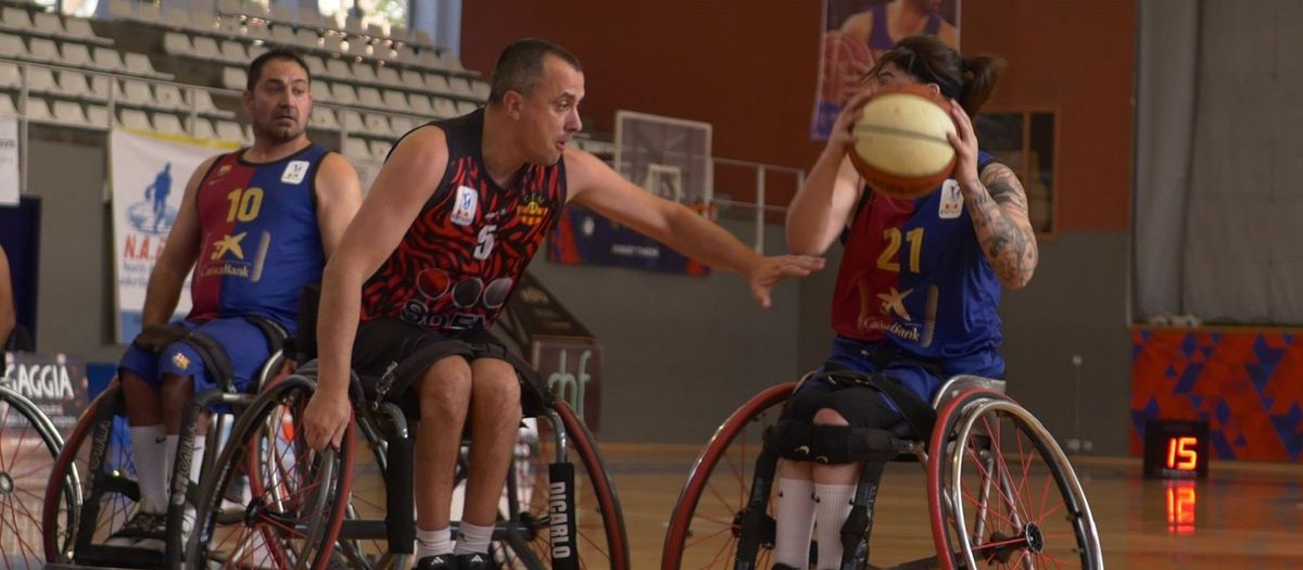 UNES Barça-CEM L’Hospitalet (55-50): ¡Primera victoria de la temporada!