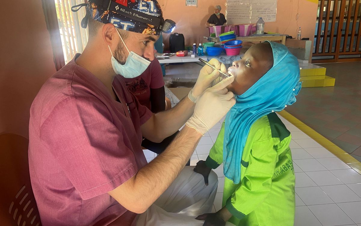 La Fundació FC Barcelona col·labora amb la Fundació Lluís Llach i Dentistes Sense Fronteres en una campanya de salut bucodental al Senegal