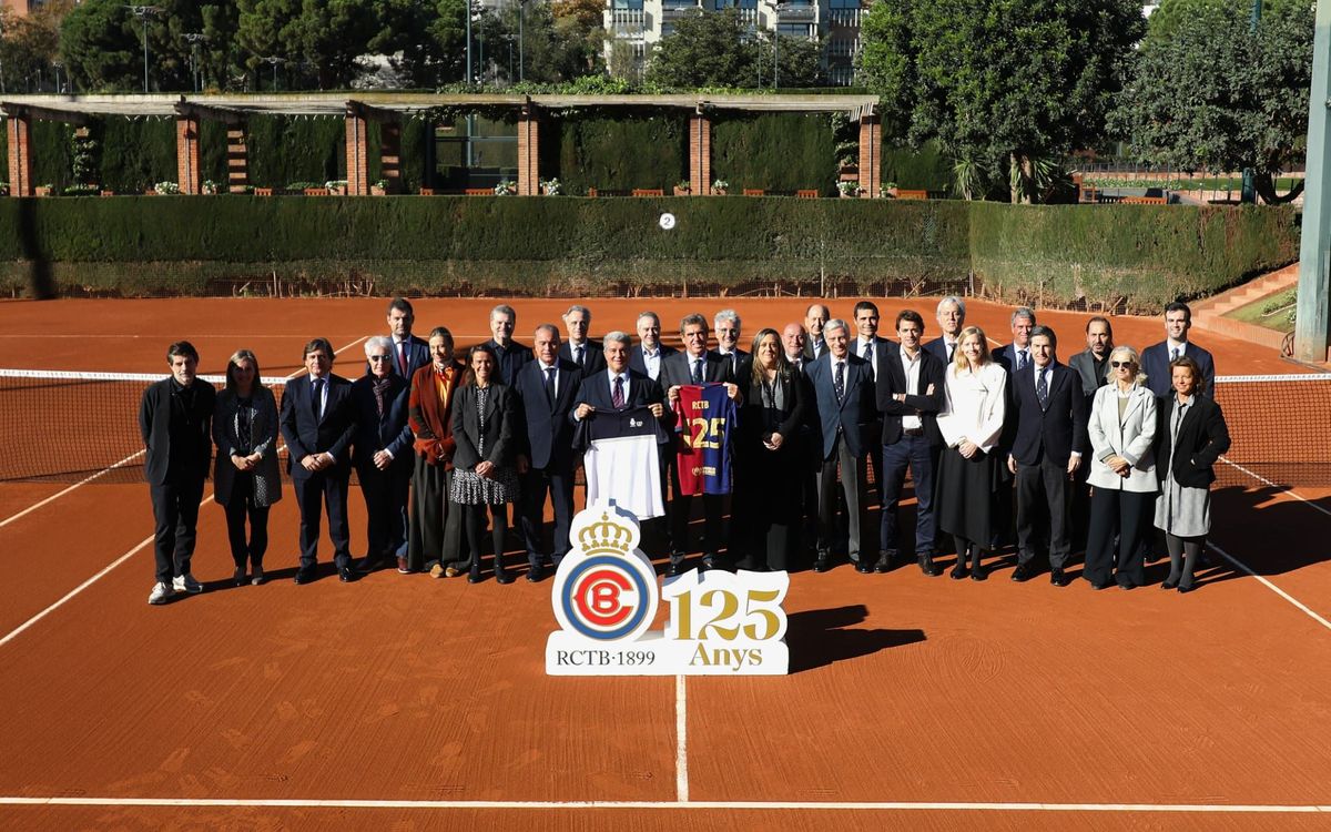 Encuentro del FC Barcelona y el Real Club de Tenis Barcelona para celebrar el 125 aniversario