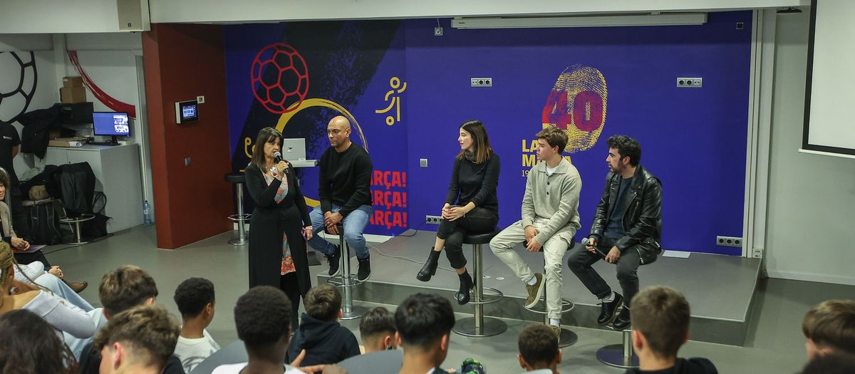 La Masia, lloc escollit per l'estrena d'‘Invisible’, una sèrie que combat el bullying donant-li visibilitat