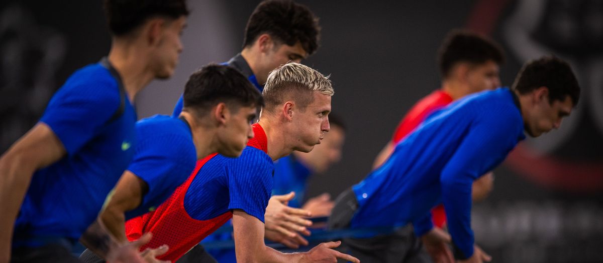 Entrenamiento en dos grupos pensando en la final de la Supercopa