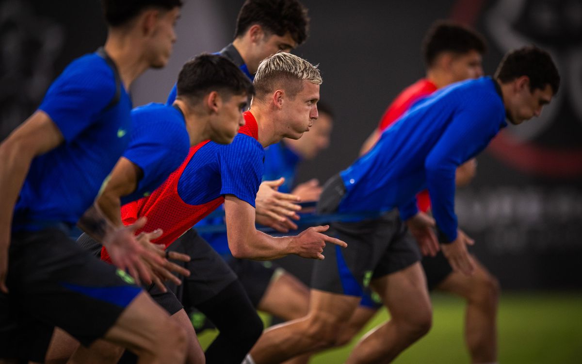 Entrenament en dos grups pensant en la final de la Supercopa